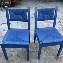 Dos Sillas De Madera