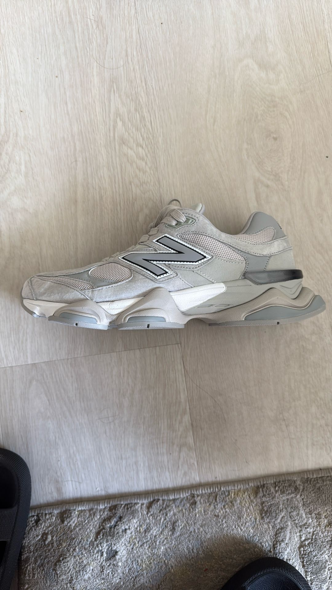 NEW BALANCE 9060