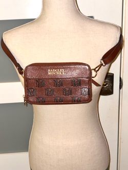 BADGLEY MISCHKA Madalyn Vegan Leather Pouch Belt Bag Fanny Pack 😃😃 👍
