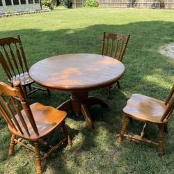 Oak Table With 6 Oak Chairs And Leaf