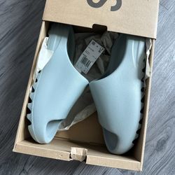 adidas Yeezy Slide ‘Salt’ NWB Size 8