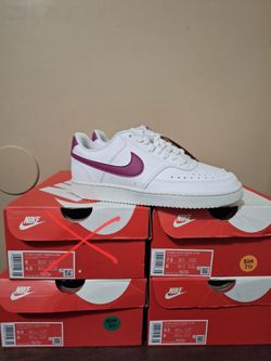 Nike Court Vision Womens Size 7.5, 9.5