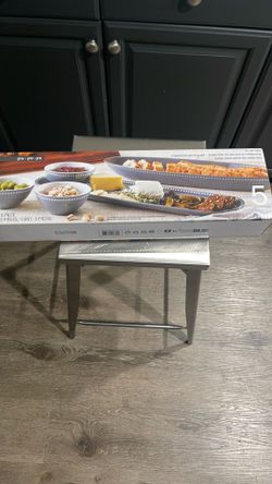 Melamine serving set