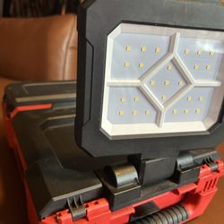 Milwaukee M12 PACKOUT Flood Light w/ USB Charging – Tool Only (No Battery)