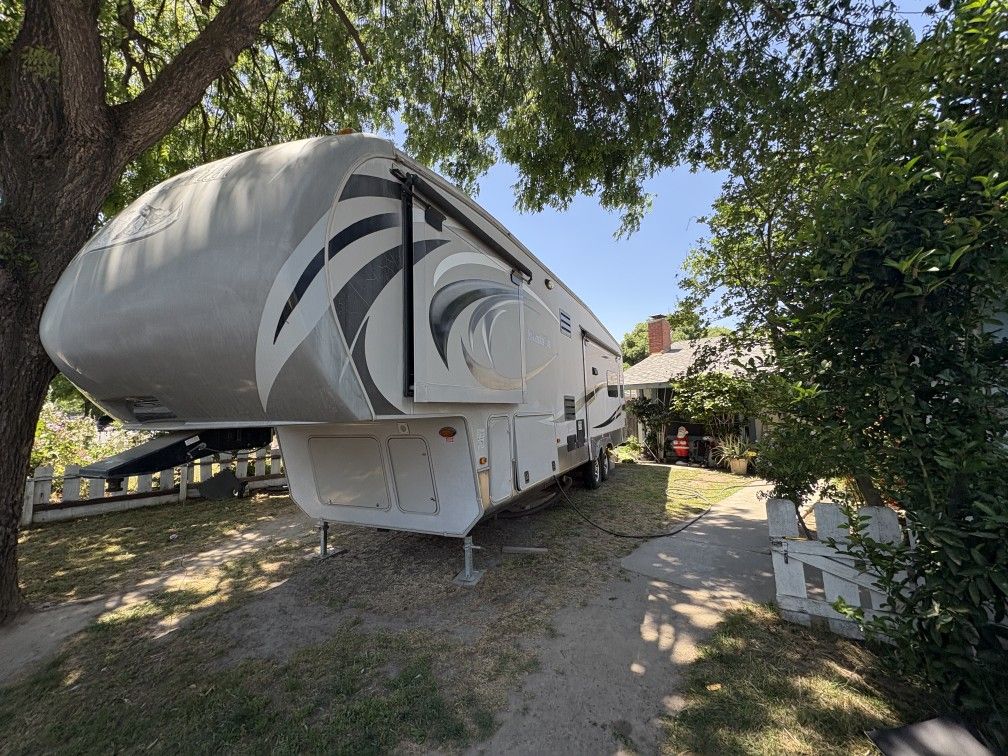 Fifth Wheel Big Country 2014