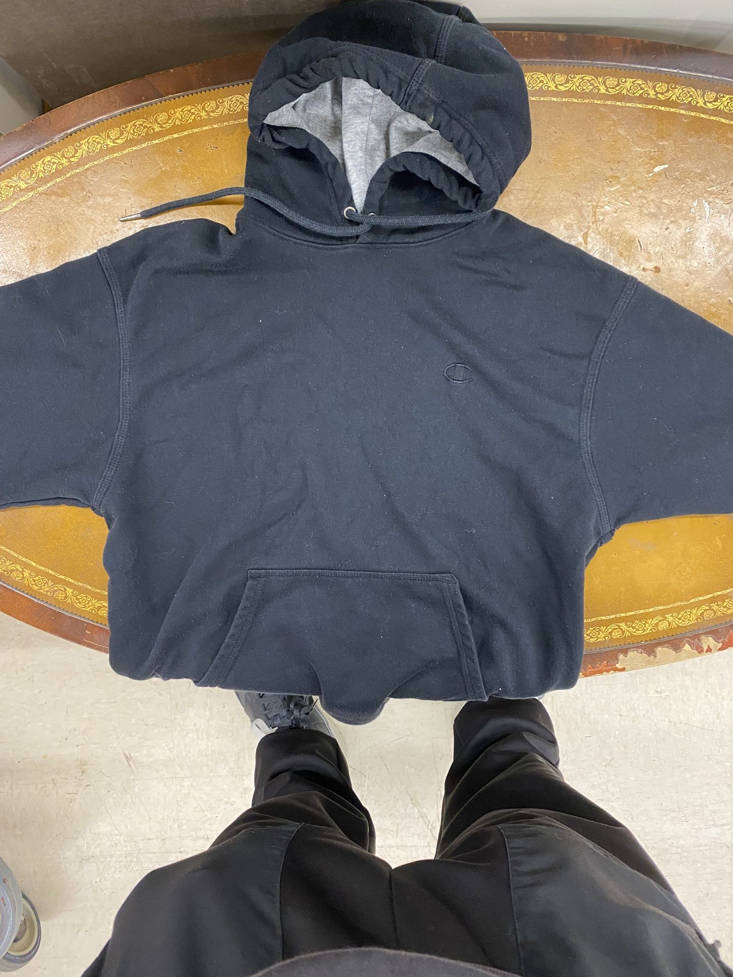 Black champion hoodie M
