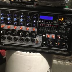 Peavey PVi 6500 400-Watt 5-Channel Powered Mixer