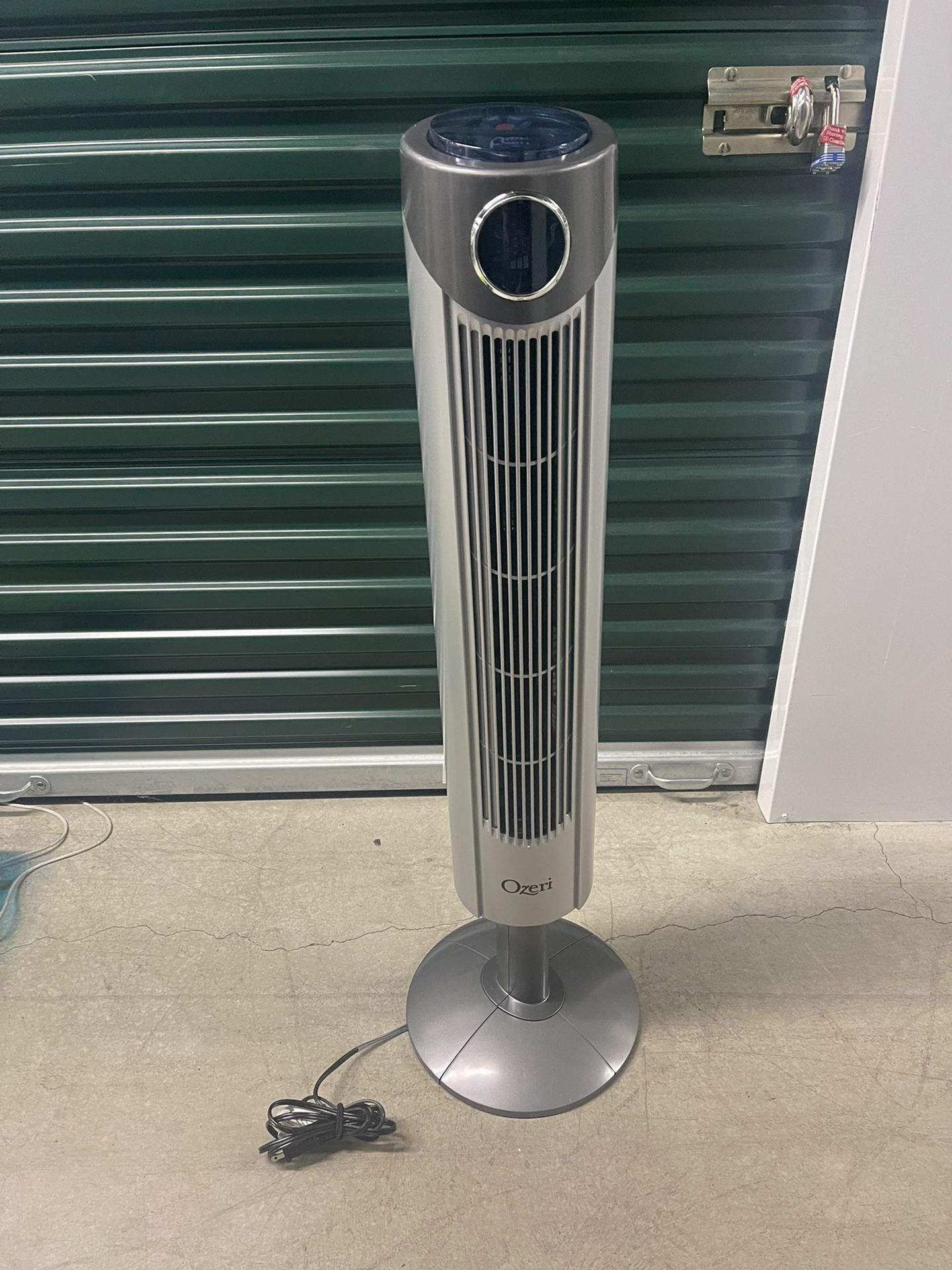 OZERI ULTRA 42 OSCILLATING TOWER FAN WITH BLUETOOTH