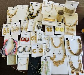 ZARA 33 Pieces Jewelry Lot