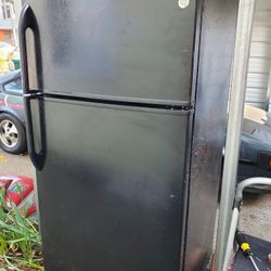GE 67X33 WIDE REFRIGERATOR 