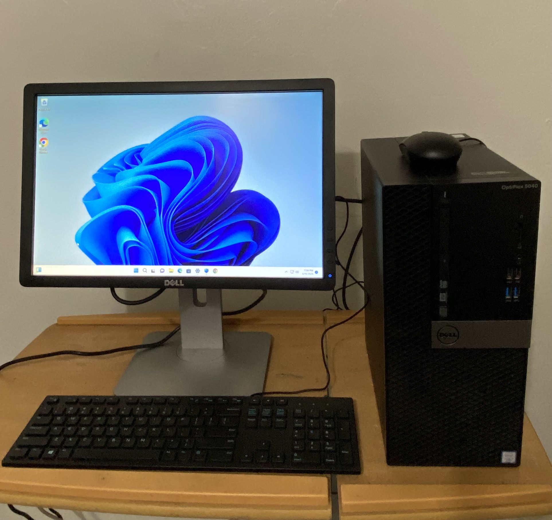 Dell OptiPlex 5040 desktop Computer Intel Core i7-6700 3.40GHz 8GB RAM 256GB SSD Win11,WIFI, Microsoft Office installed. Nothing wrong. ** NO TRA
