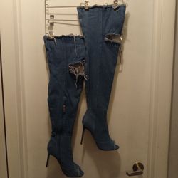 LILIANA SIZE 10 THIGH HIGH BOOTS NEVER WORN 