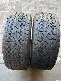 2 tires Goodyear Wrangler LT 265 70 17
