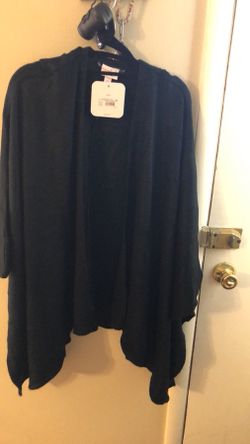 Black maternity poncho