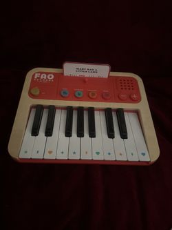 FAO Schwarz Stage Stars Portable Piano and Synthesizer