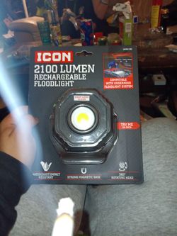 Icon 2100 rechargeable floodlight