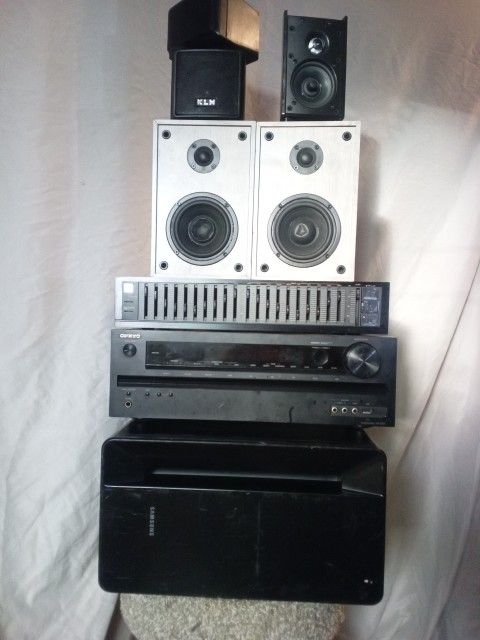 Onkyo Stereo Receiver With Mitsubishi Graphic Equalizer And Samsung Subwoofer 