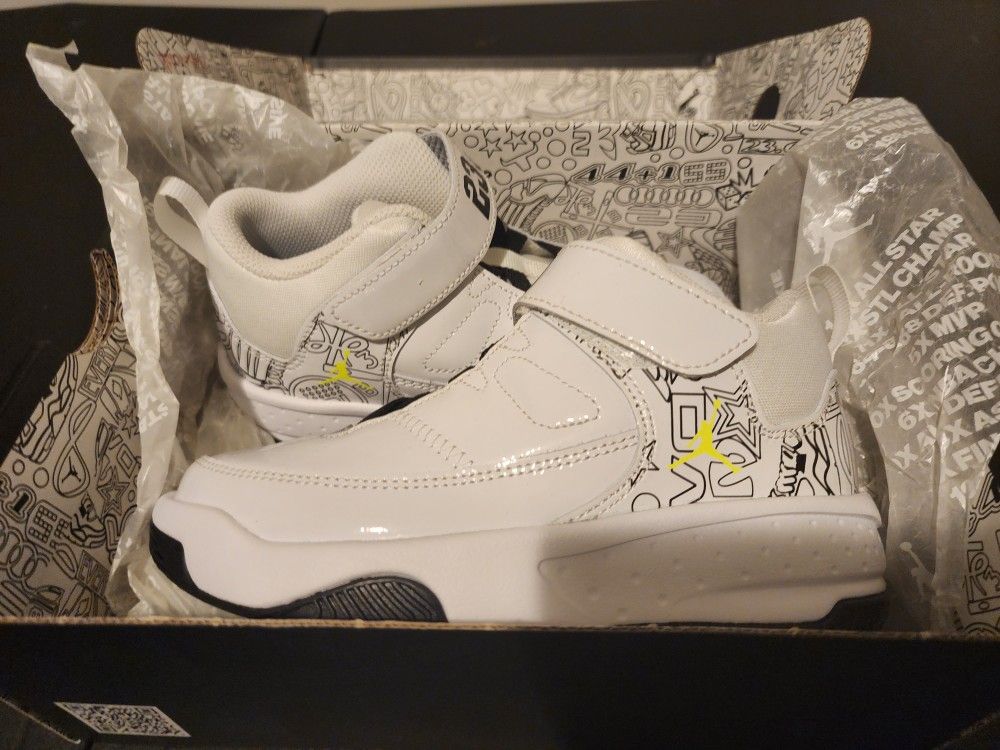 Law Jordan Max Aura Junior Rouge Nike Jordan Max Aura Multicolore