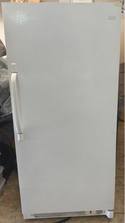 Freezer white Frigidaire works great. Reliable freezer. No issues.