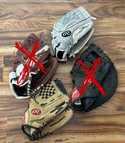Assorted Rawlings baseball/softball mitts