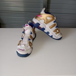 Nike Air More Uptempo GS Fuchsia Blast White Gold 