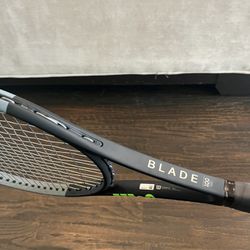 Wilson Blade 100 V7