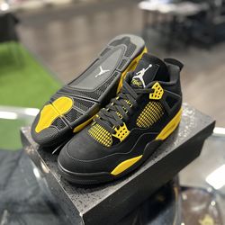 Jordan 4 Yellow Thunder Sz 10