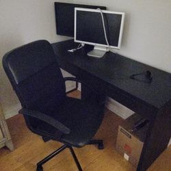 Desk With Chair