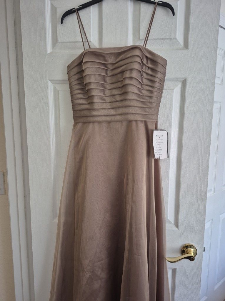 New Golden Ball Gown. Bought In Macy's. Size 6
