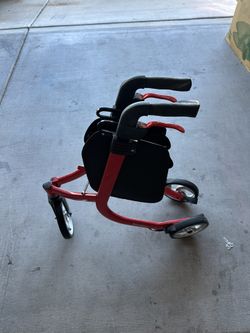Nitro 3 Rolling Walker