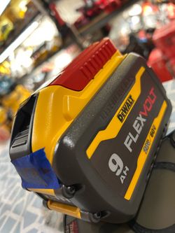 Dewalt 20/60 v battery flex volt