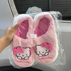 Hello Kitty Slippers 6,7,8,9