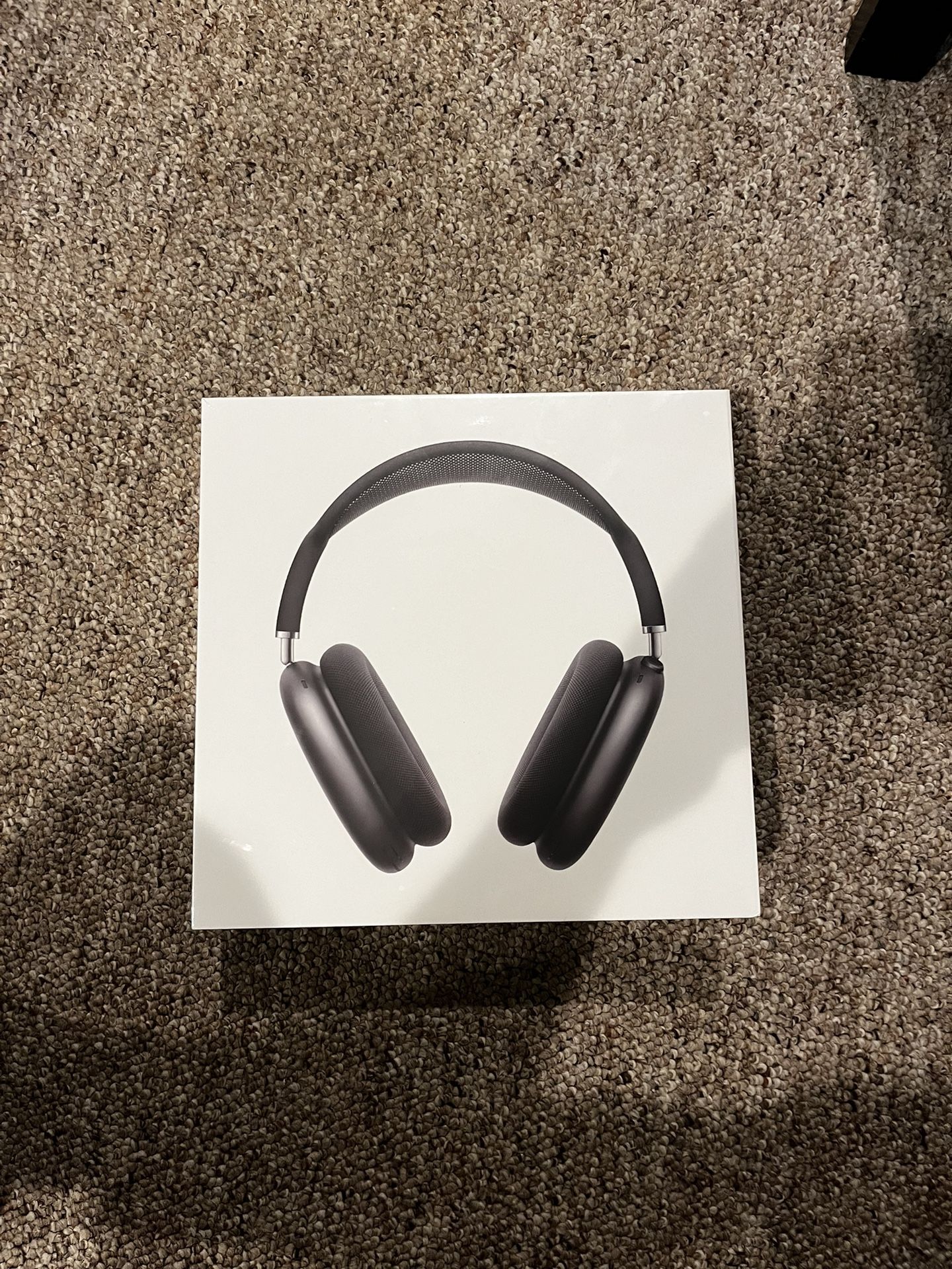 Apple AirPods Max Wireless Over-Ear Headset - Space Gray