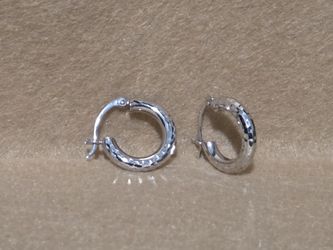14kt Small White Gold Hoops