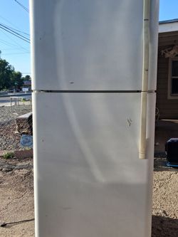 White Kenmore refrigerator