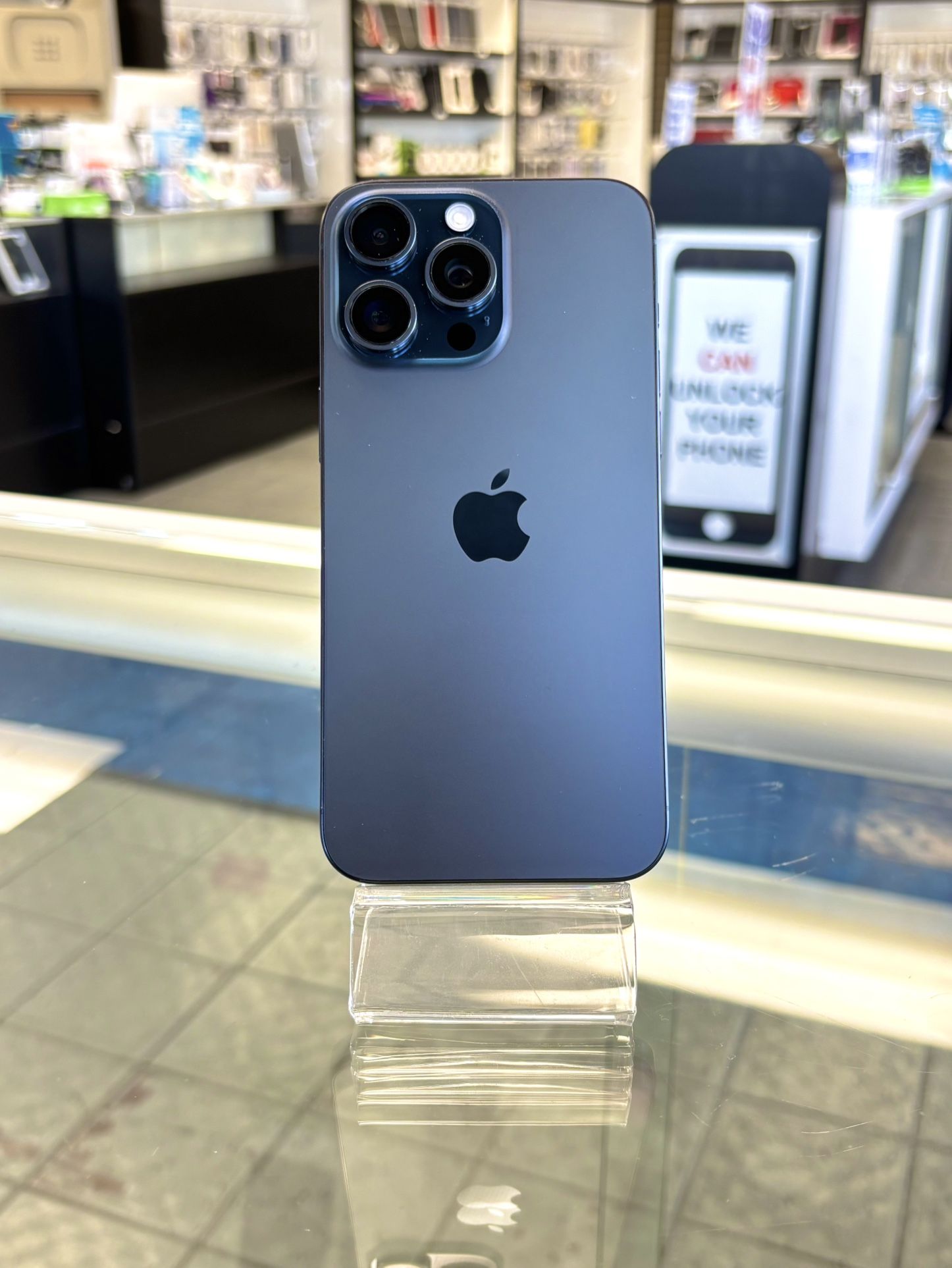 iPhone 15 Pro Max 256GB Unlocked