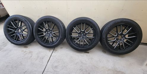 Lexani CSS-8 20” Luxury Rims + LX Thirty Ultra High-Performance Tires