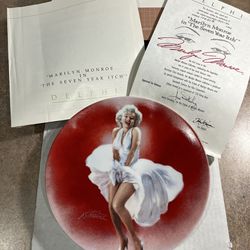 Vintage 1990 New In The Box w/Papers Marilyn Monroe “The Seven Year Itch” Collector’s Plate 