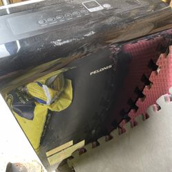 DEHUMIDIFIER (PELONIS)