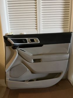 Explorer 2011-15 Passenger Side Door Panel