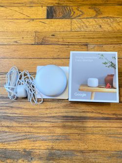 Google Nest WiFi Add-On Point with Built-In Speaker and Assistant Snow H2E