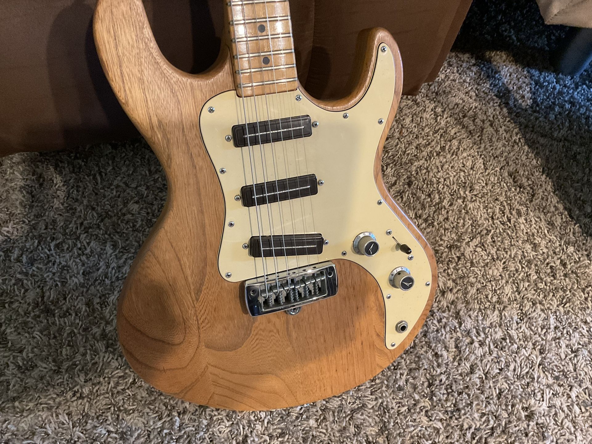 Peavey T-30 Guitar