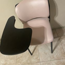 chair with support for homework in pink