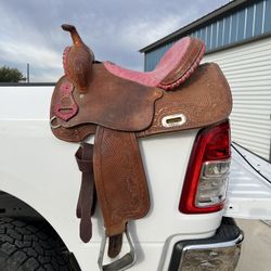 Tesky’s Barrel Saddle 