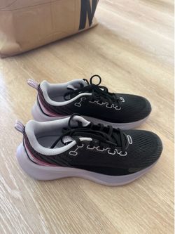 Women’s K-Swiss running shoe