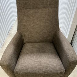EQ3 SUITE MOCHA SWIVEL CHAIR