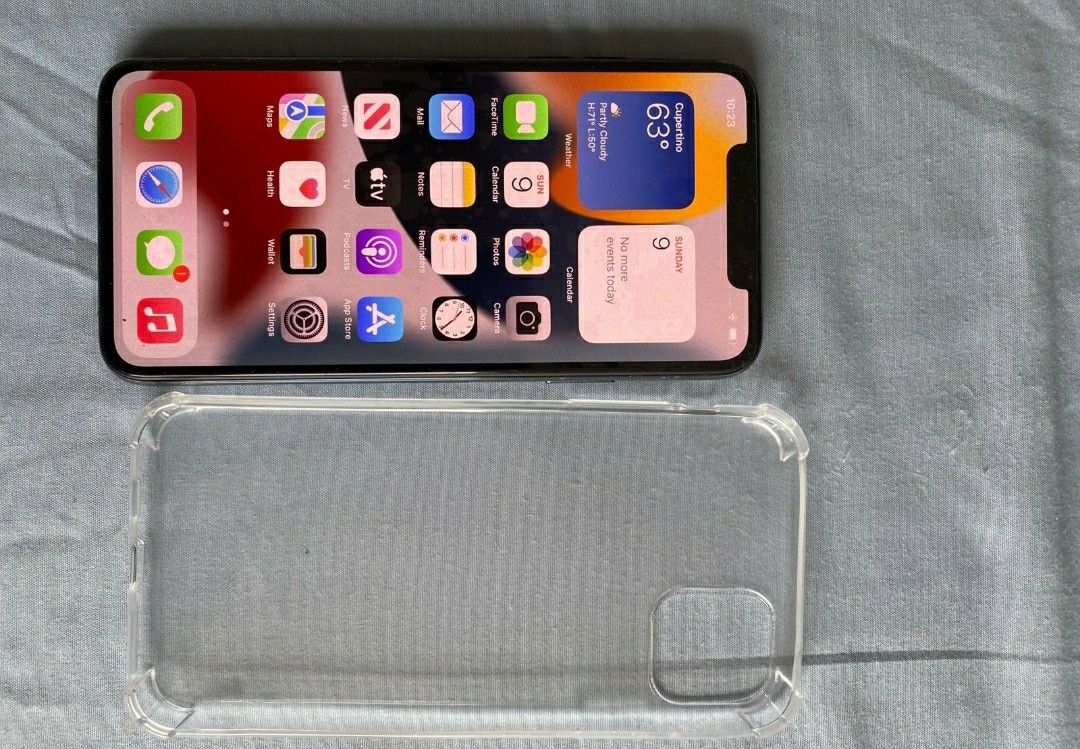 iPhone 11 pro max unlocked working with any carrierâs for Sale in Boone 