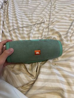 JBL charge three read the title