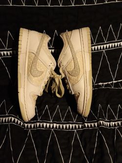 Nike Dunk Low Sneakers