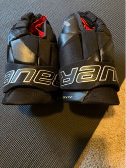 Brand New Bauer Vapor Fly40 Adult Hockey Gloves